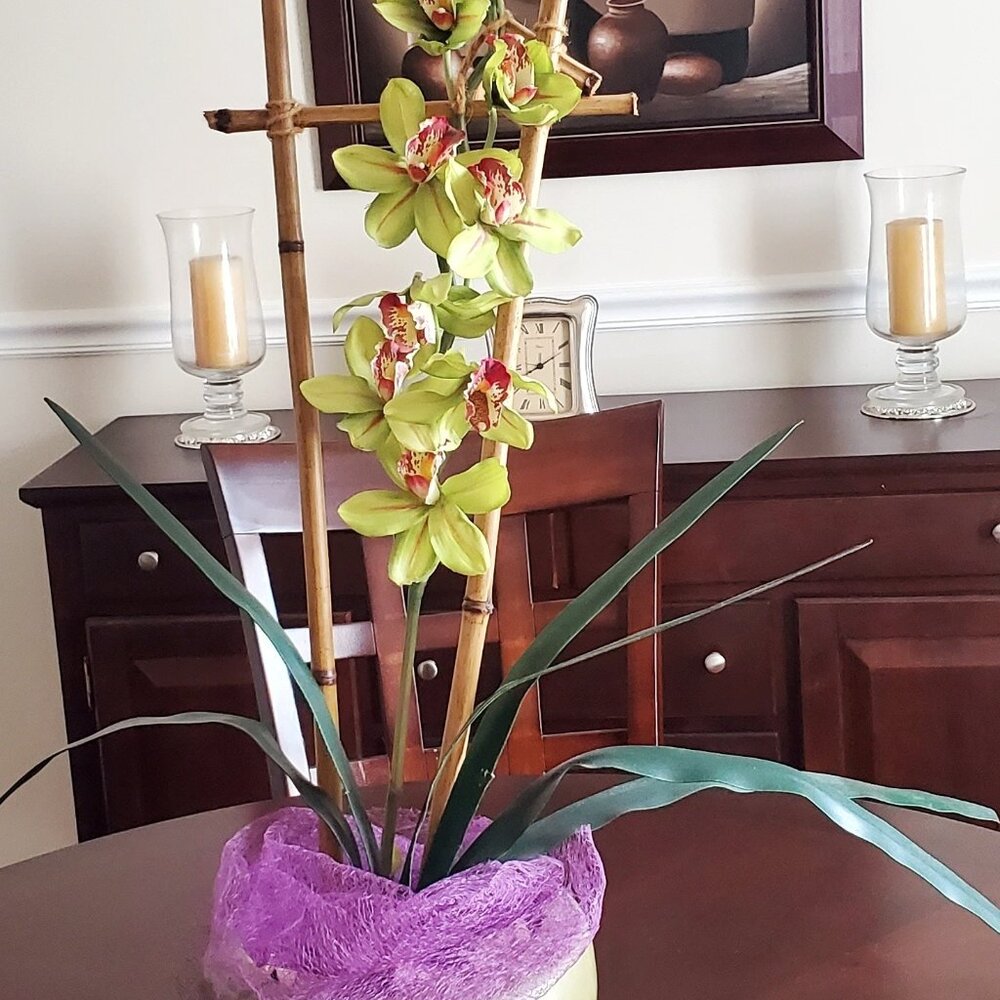 Faux Orquidea arrangement with Bamboo and Ceramic Vase